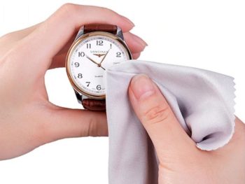 Cách Vệ Sinh Đồng Hồ Đeo Tay – 1989Watch Thay Dây Đồng Hồ uy tín, Chuyên Thay Dây Đồng Hồ tphcm Thay Dây Đồng Hồ uy tín, Chuyên Thay Dây Đồng Hồ tphcm