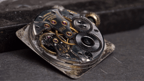 đồng hồ lên dây cót bằng tay