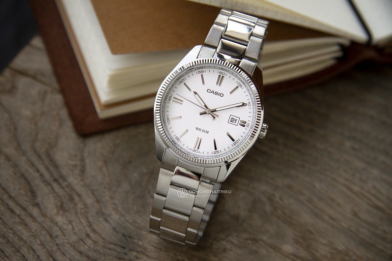 đồng hồ nam kiểu mới nhất