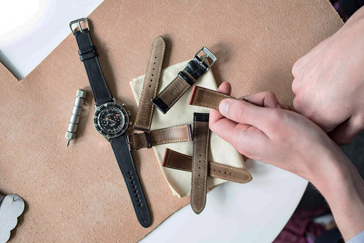 Thay dây da đồng hồ tphcm