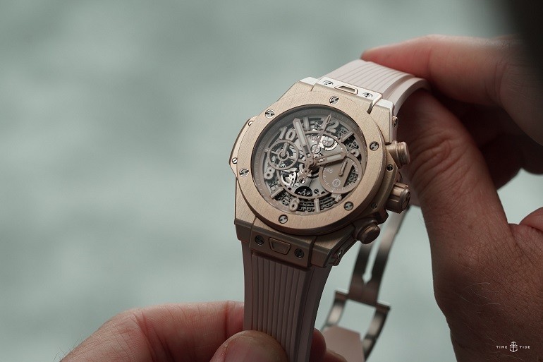 Thay dây đồng hồ hublot