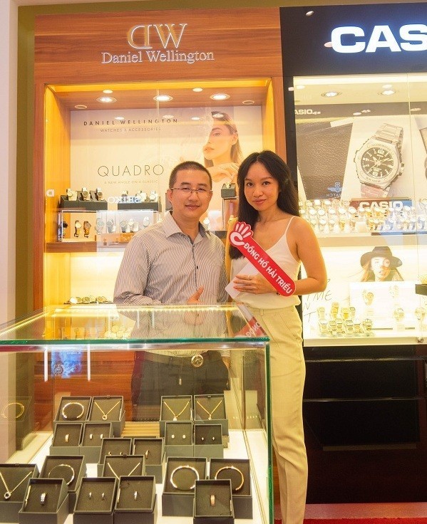 Tiệm đồng hồ gần đây