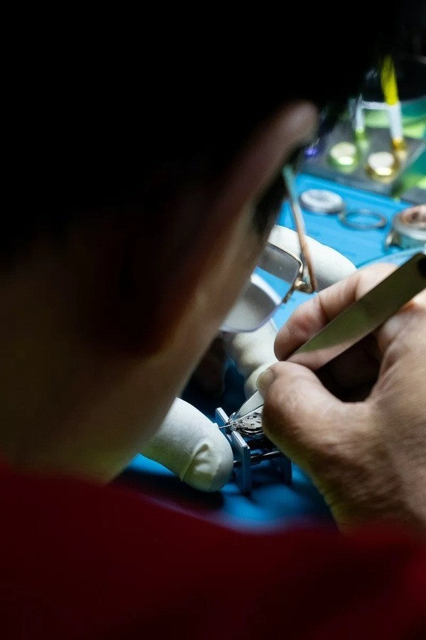 Tiệm sửa đồng hồ gần dây nhất