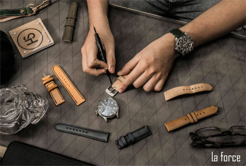 Tự đục lỗ dây da đồng hồ